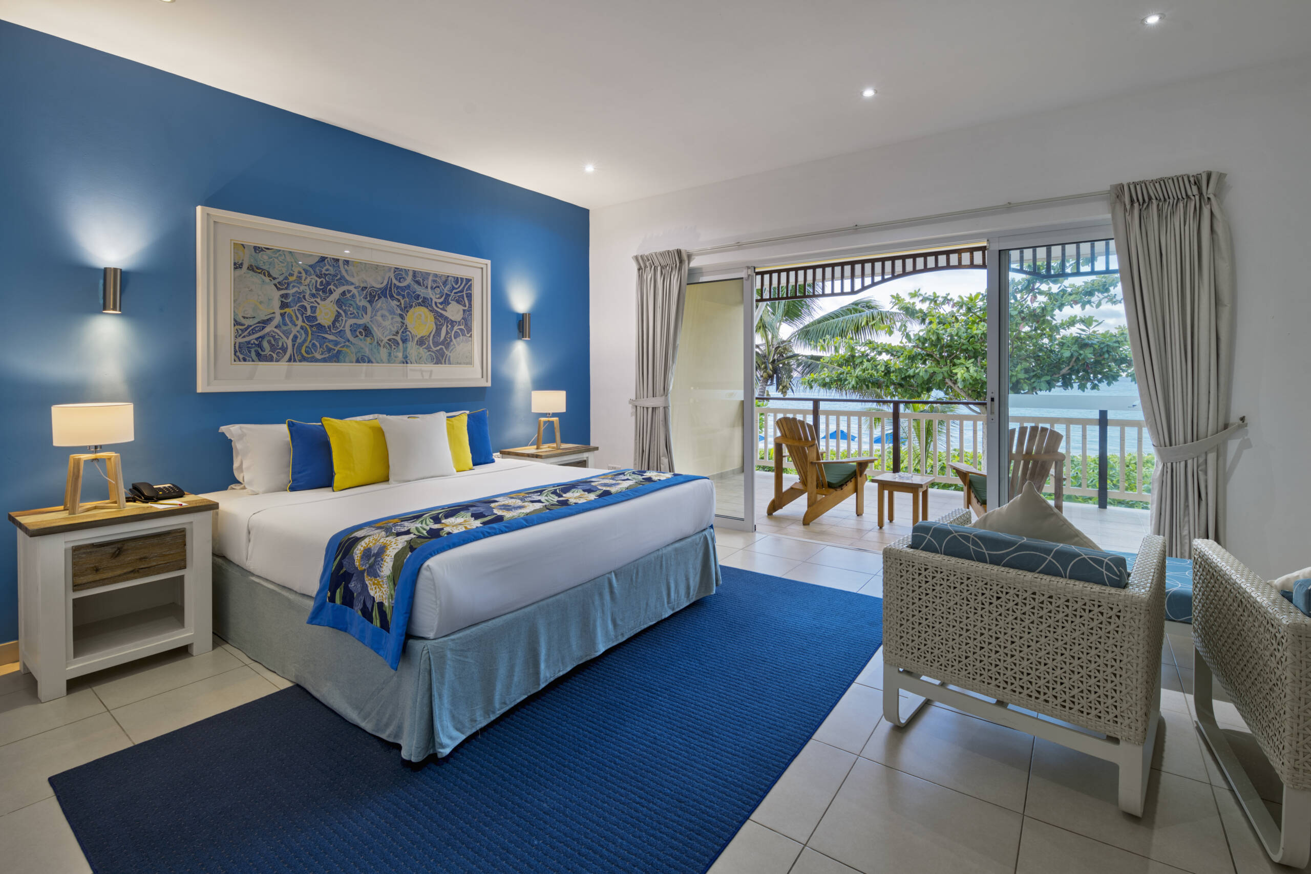 Acajou_accommodation_deluxe room_ ©acajoubeachresortseychelles (1)