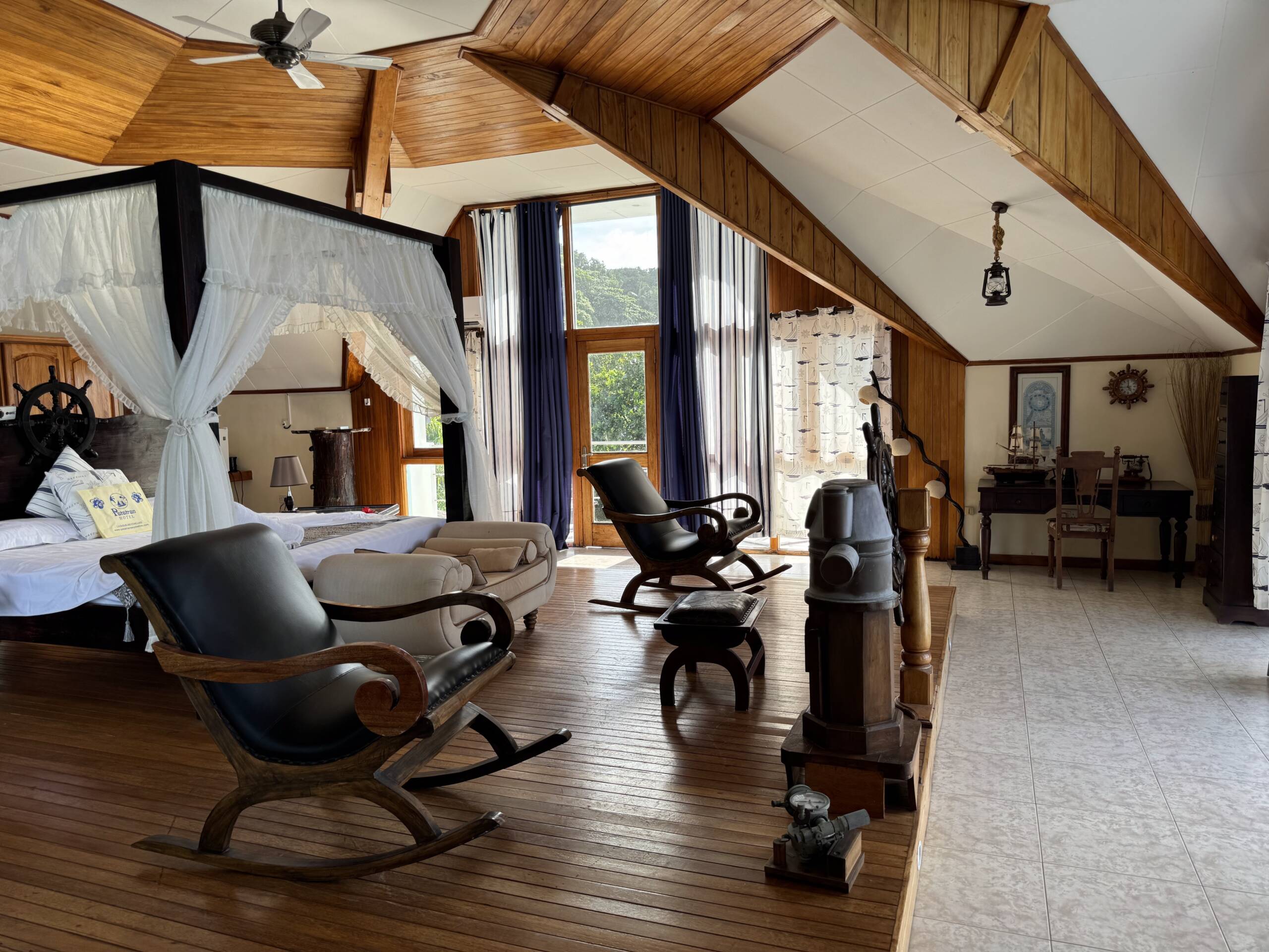 Captain Retreat Bedroom 11