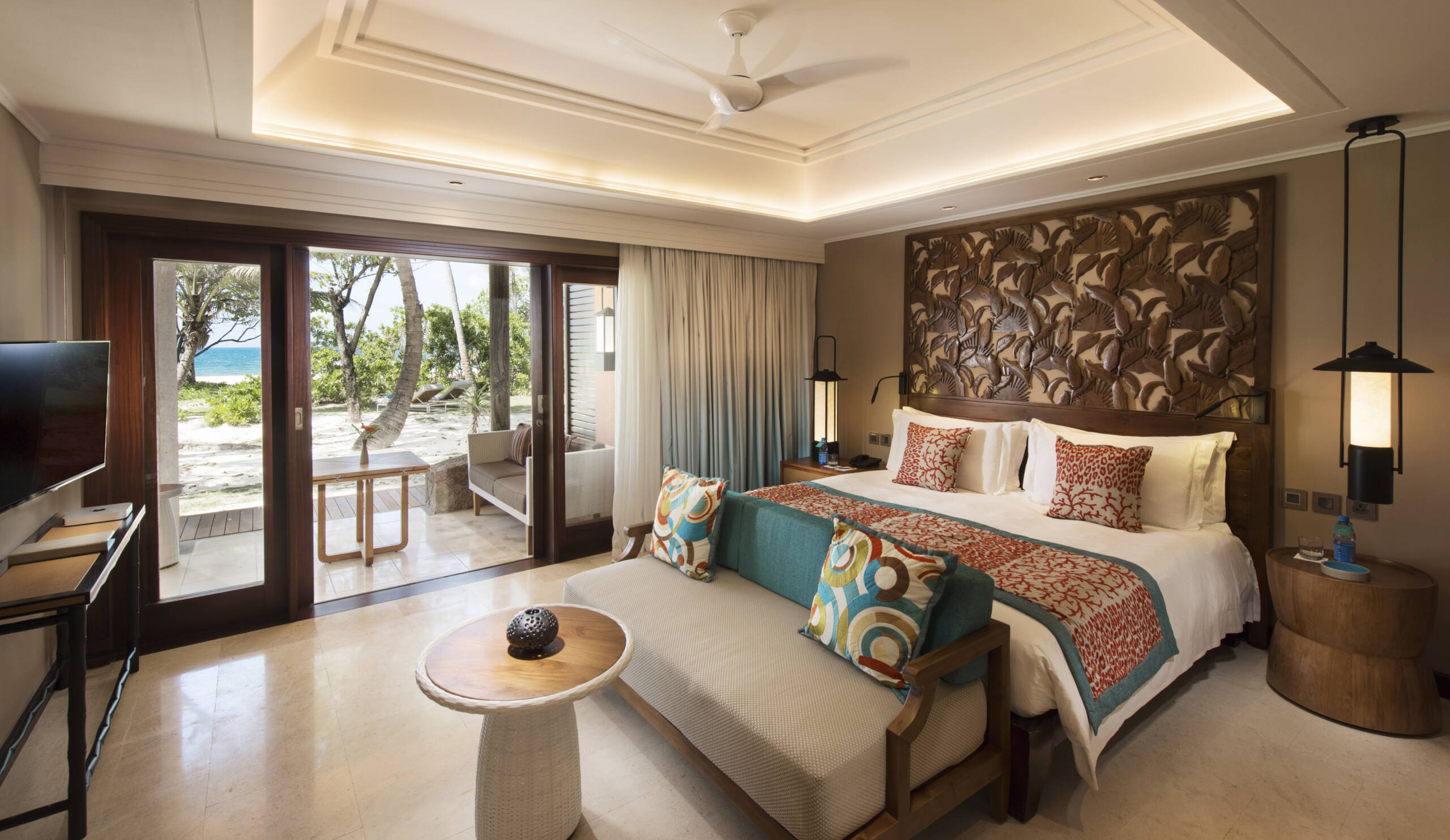 SENIOR SUITE BEDROOM