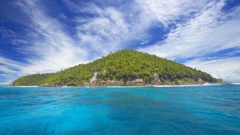 The coast of Fregate Private Island | Just Seychelles