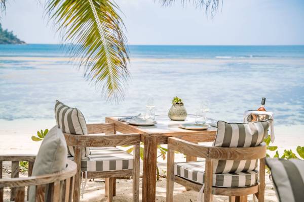 Beachside dining at Kempinski Seychelles Resort Baie Lazare | Just Seychelles