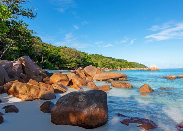Granite boulders on Anse Lazio, Praslin | Just Seychelles