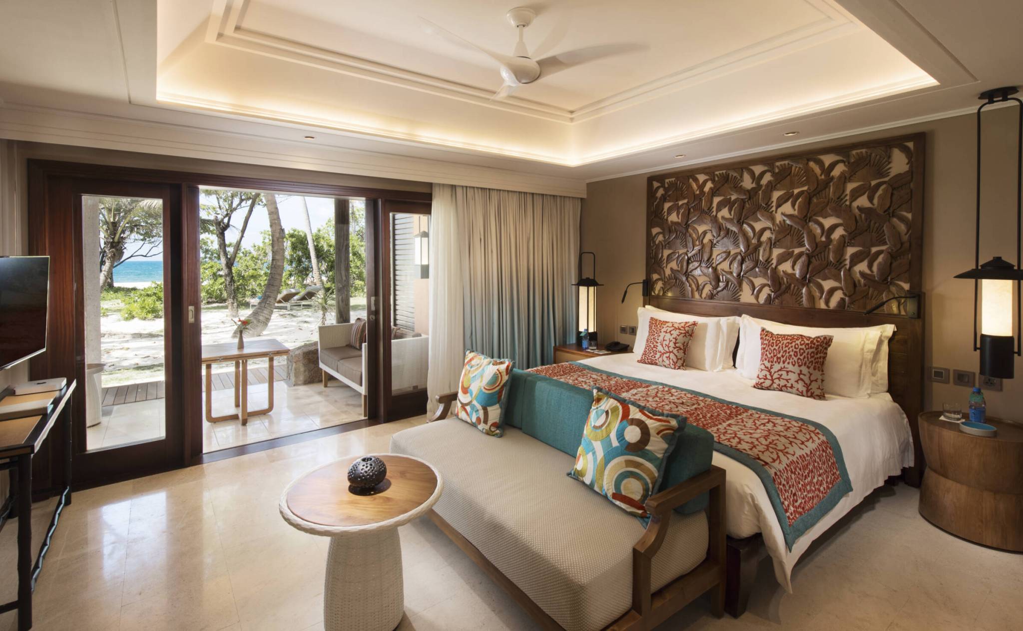SENIOR SUITE BEDROOM