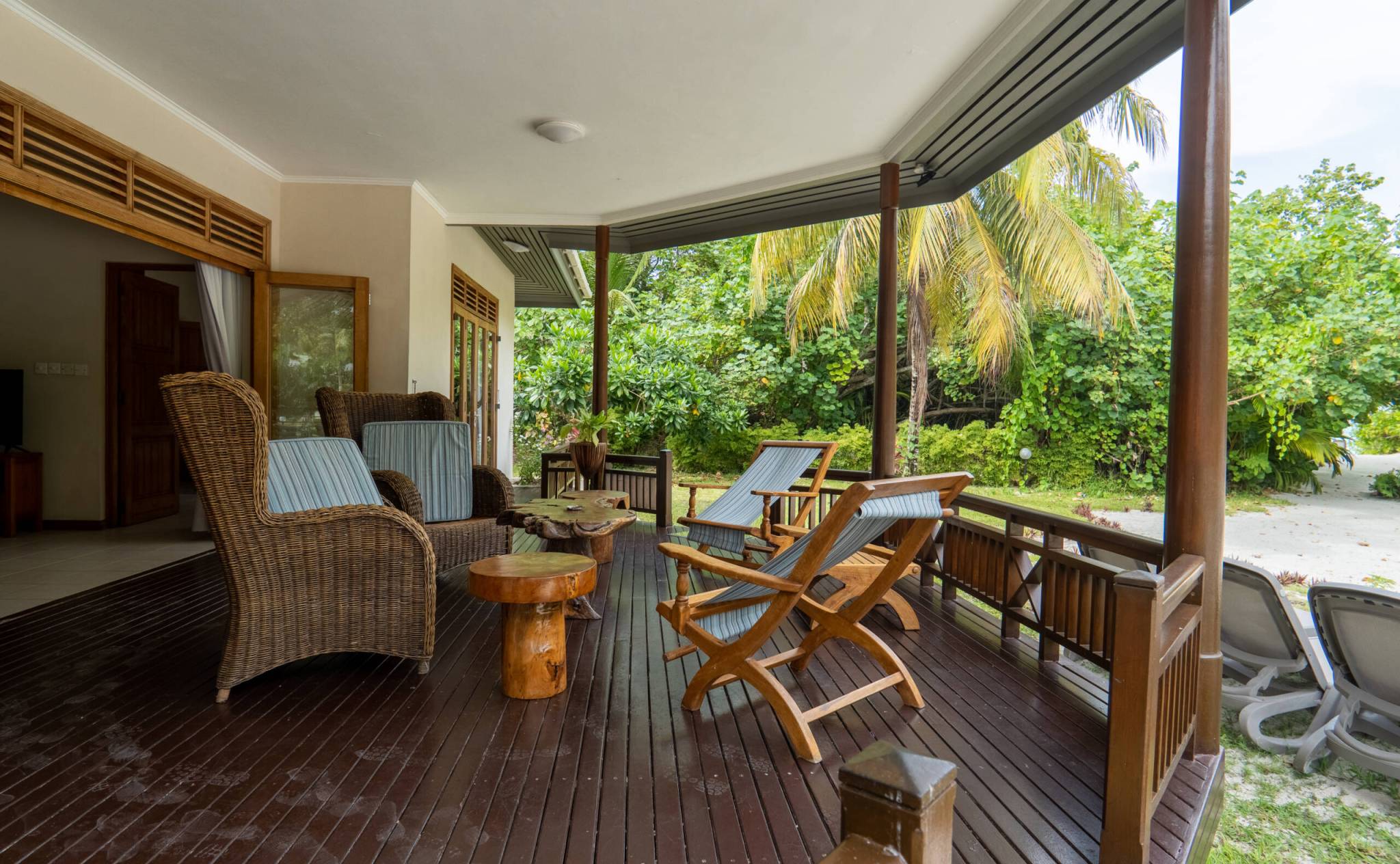 VERANDA (2)