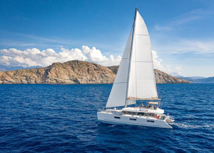 dream-yacht-charter-lagoon