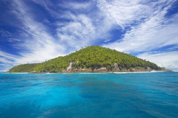 The coast of Fregate Private Island | Just Seychelles